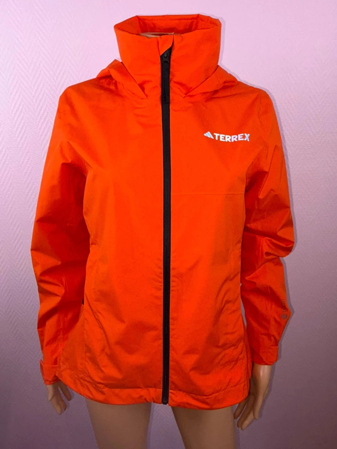 Veste adidas femme jamais mis taille s